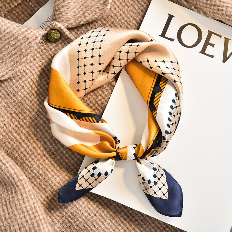 Petite Carré – Small Square Scarf (53 × 53 cm)