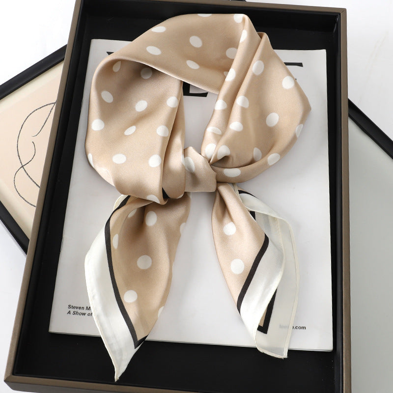 Soie Envolée – Silk Scarf (70 × 70 cm)