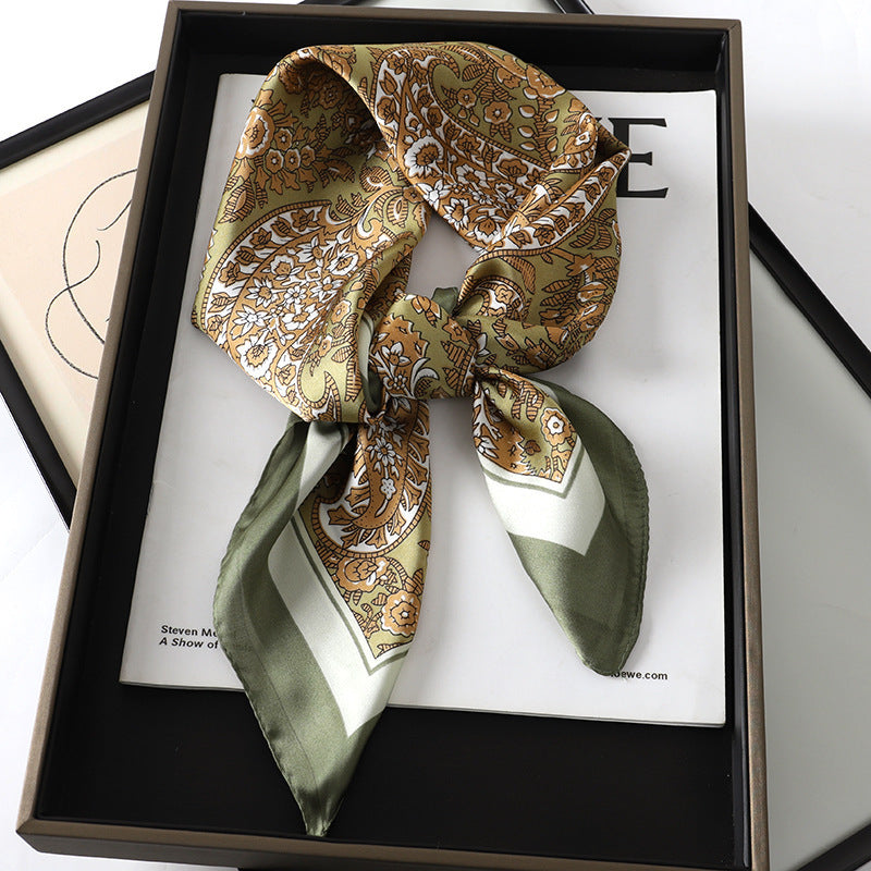 Soie Envolée – Silk Scarf (70 × 70 cm)