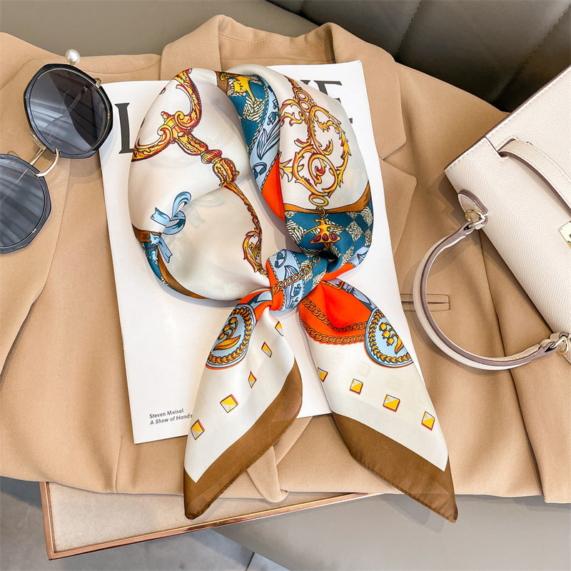 Soie Envolée – Silk Scarf (70 × 70 cm)