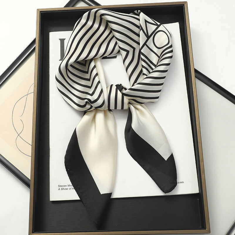 Soie Envolée – Silk Scarf (70 × 70 cm)