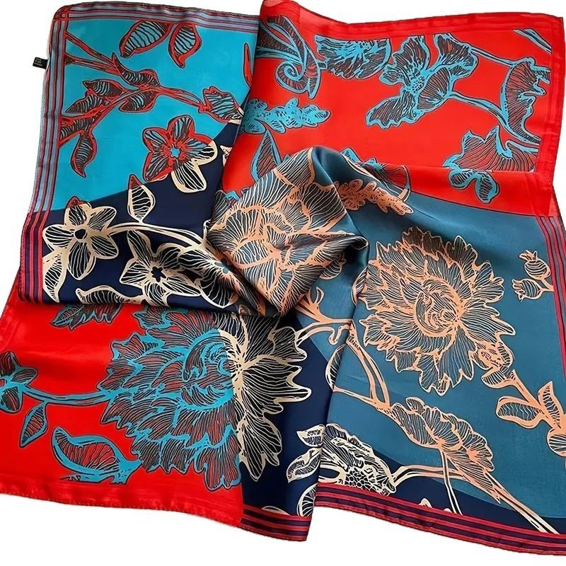 Rue Lumière – Scarf (70 × 70 cm)