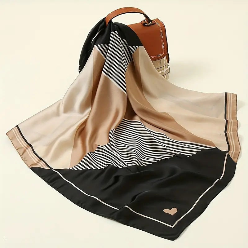 Rue Lumière – Scarf (70 × 70 cm)