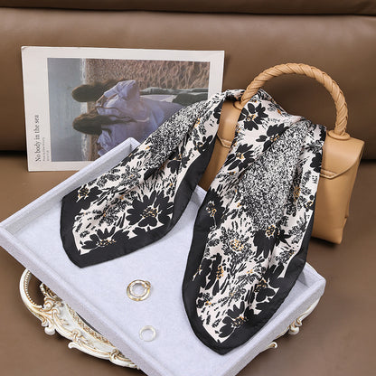 Tuilerie Touch – Silk Scarf (70 × 70 cm)