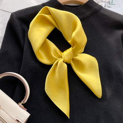 Le Carré Élégant – Silk Scarf (70 × 70 cm)