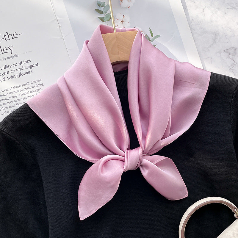 Le Carré Élégant – Silk Scarf (70 × 70 cm)