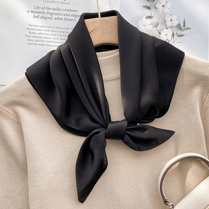 Le Carré Élégant – Silk Scarf (70 × 70 cm)