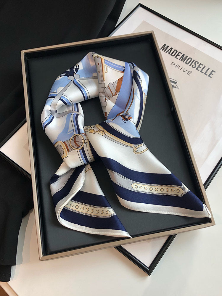 Petite Carré – Small Square Scarf (53 × 53 cm)