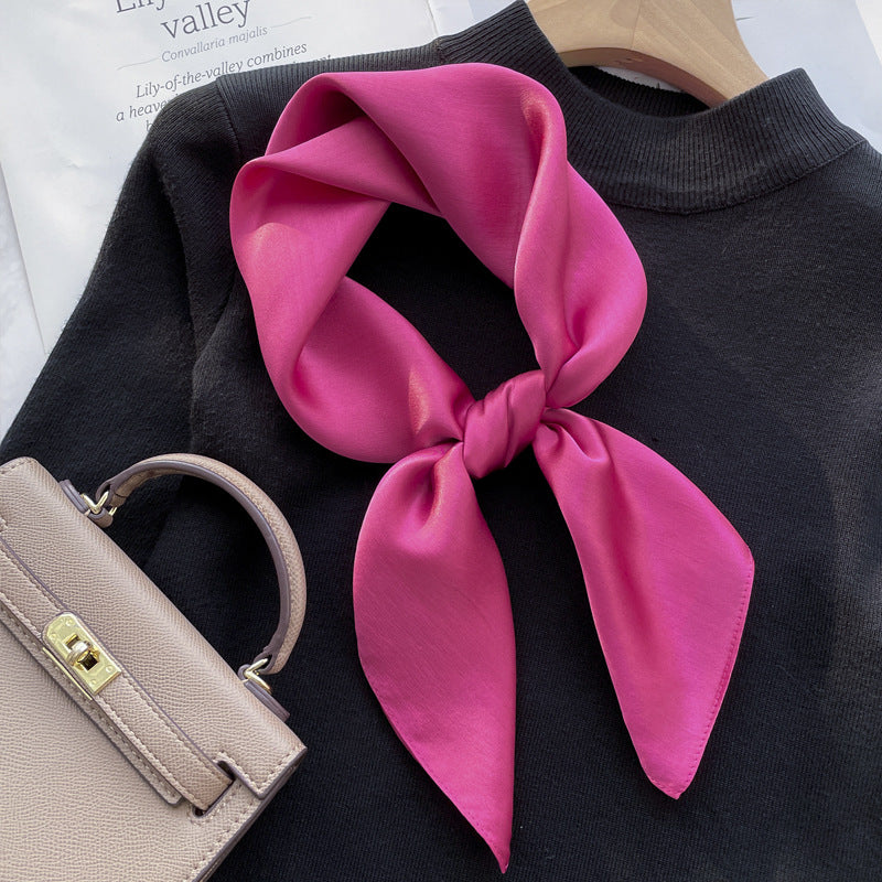 Le Carré Élégant – Silk Scarf (70 × 70 cm)