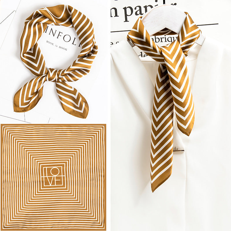 Petite Carré – Small Square Scarf (53 × 53 cm)