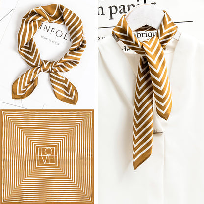 Petite Carré – Small Square Scarf (53 × 53 cm)