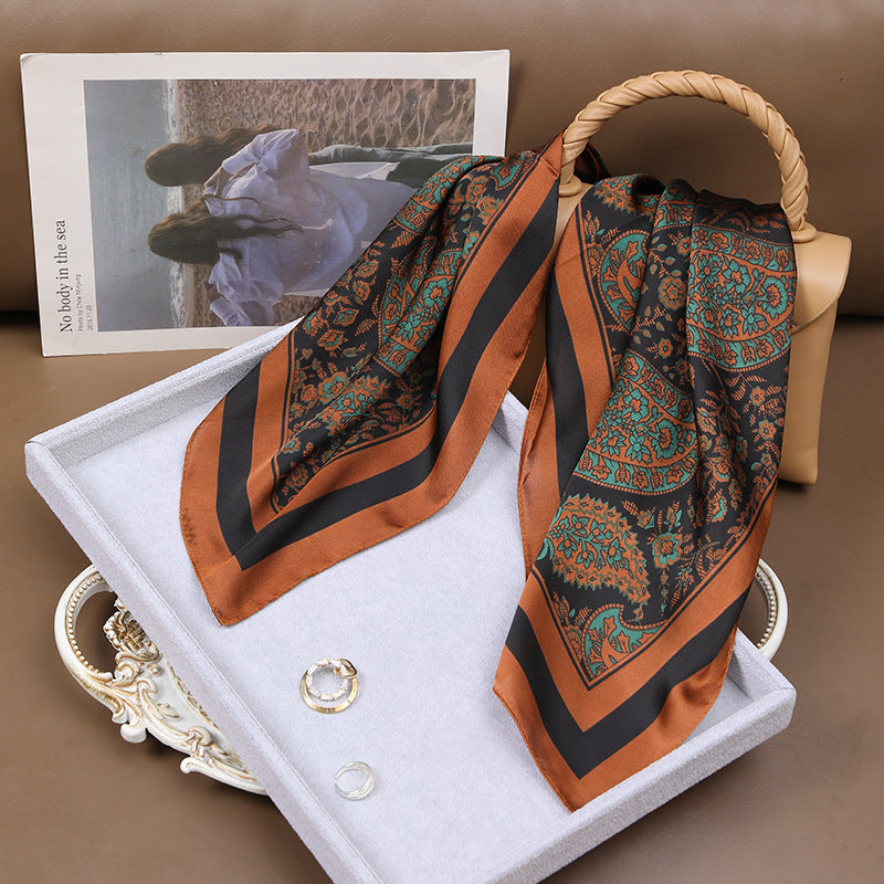 Tuilerie Touch – Silk Scarf (70 × 70 cm)