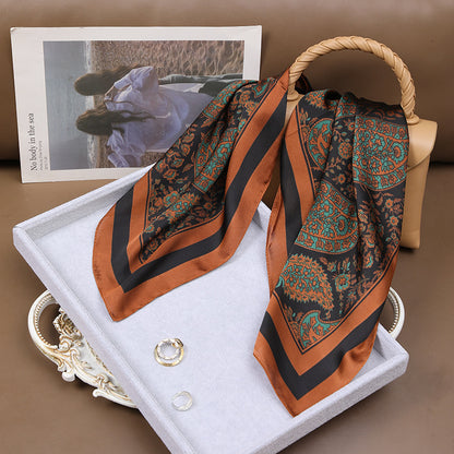 Tuilerie Touch – Silk Scarf (70 × 70 cm)