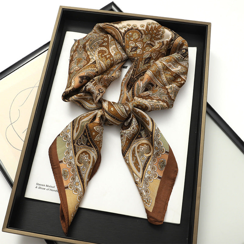 Soie Envolée – Silk Scarf (70 × 70 cm)