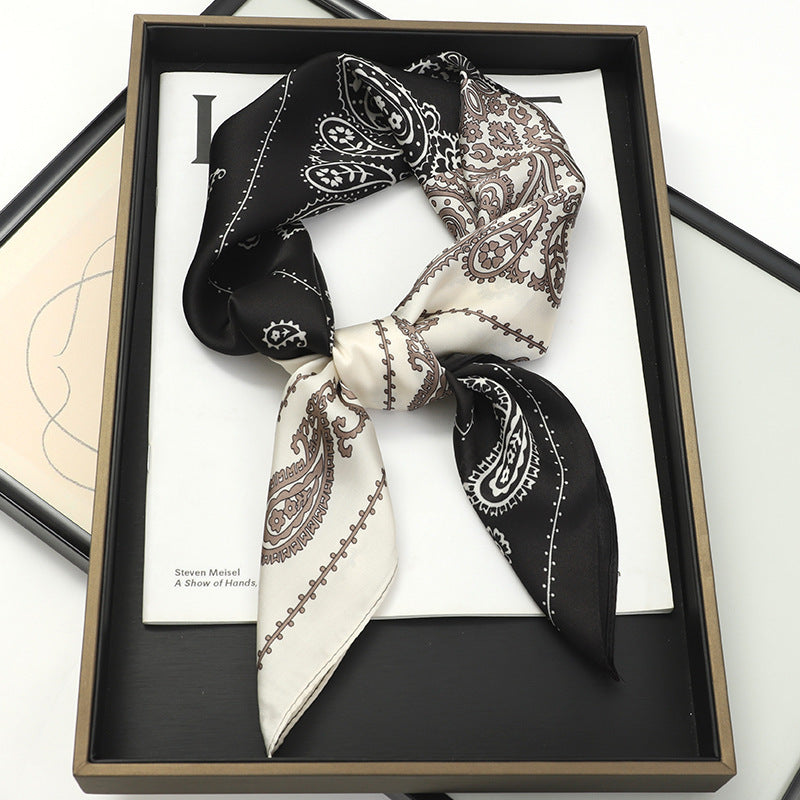 Soie Envolée – Silk Scarf (70 × 70 cm)