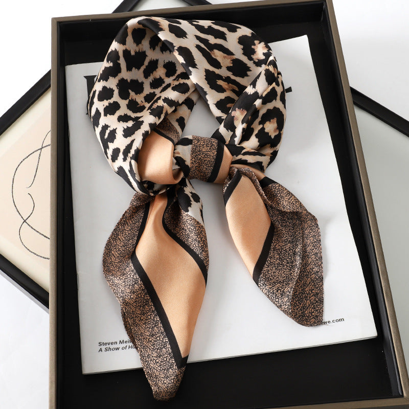 Soie Envolée – Silk Scarf (70 × 70 cm)