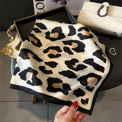Soie Envolée – Silk Scarf (70 × 70 cm)
